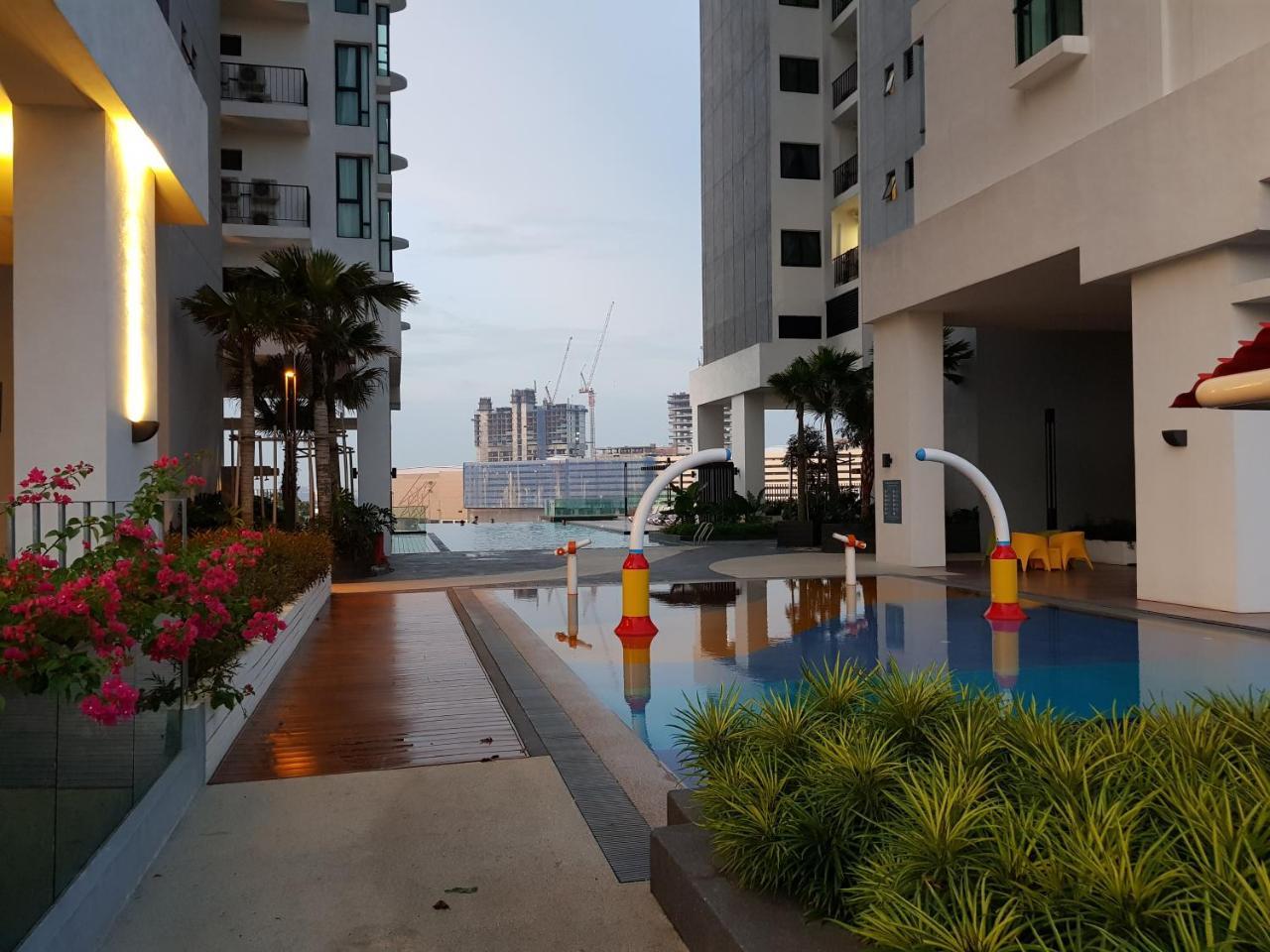 Southkey Mosaic By Cozystay Johor Bahru Exterior photo